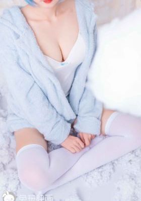 可疑的美容院在线